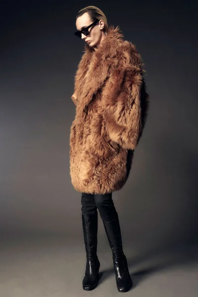 Look 19